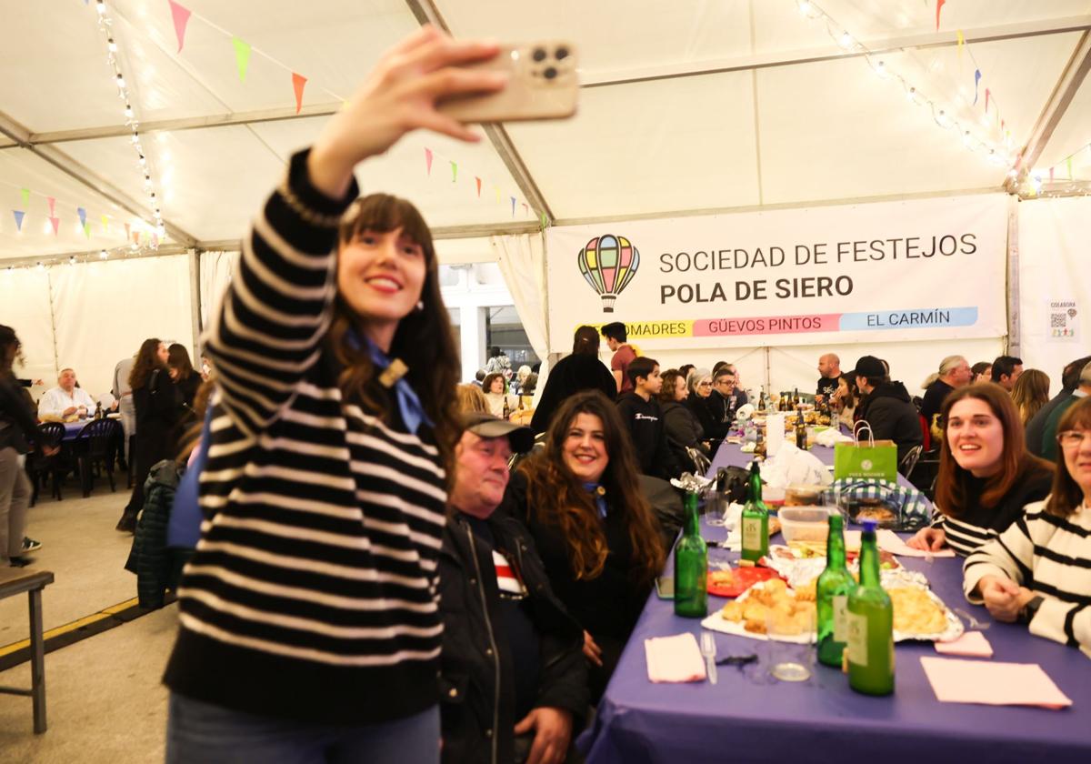 El alcade de Siero: «Espero que esta Sociedad de Festejos no pase a la historia por acabar con las fiestas de La Pola»