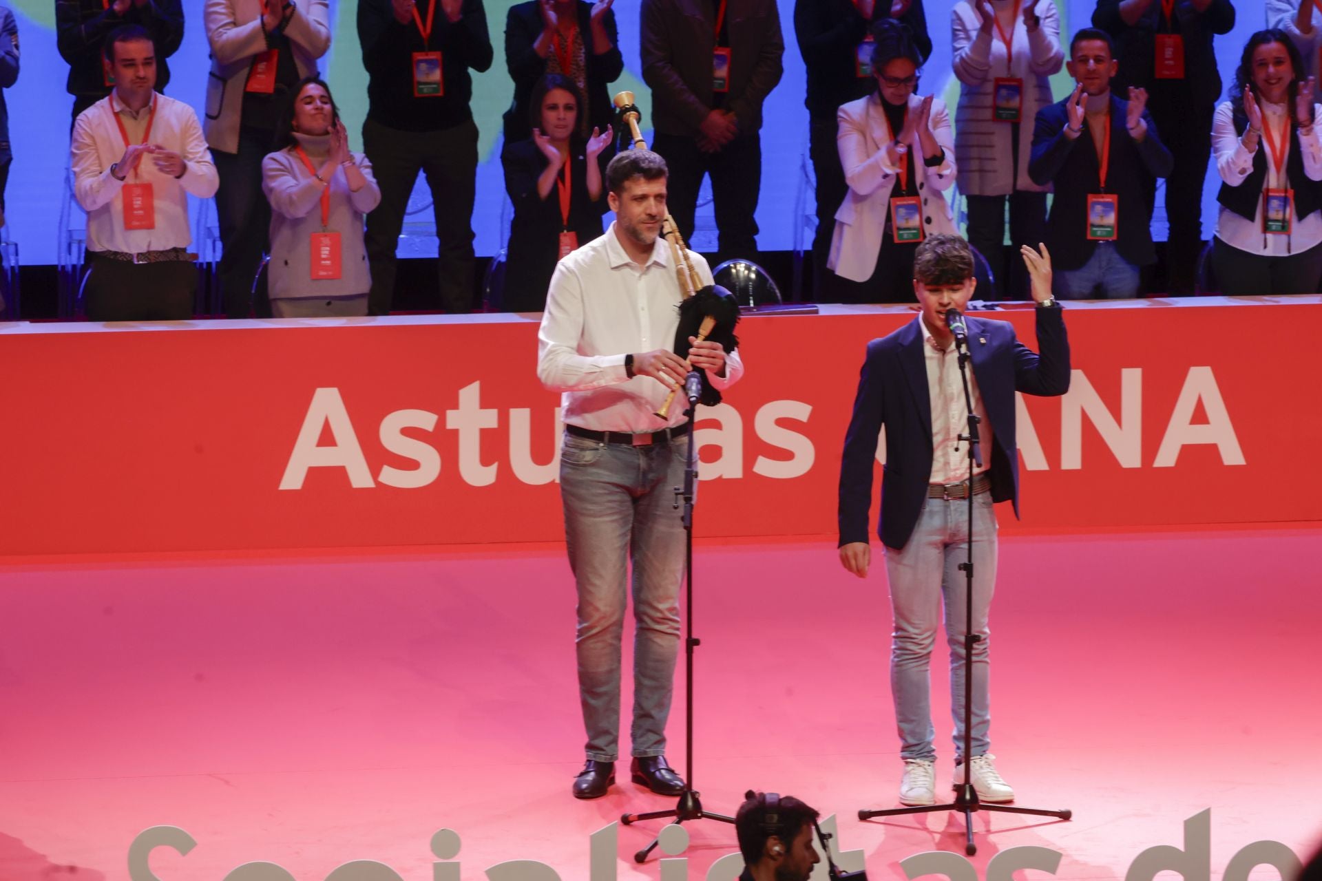 Pedro Sánchez y Adrián Barbón inauguran el congreso socialista en Avilés