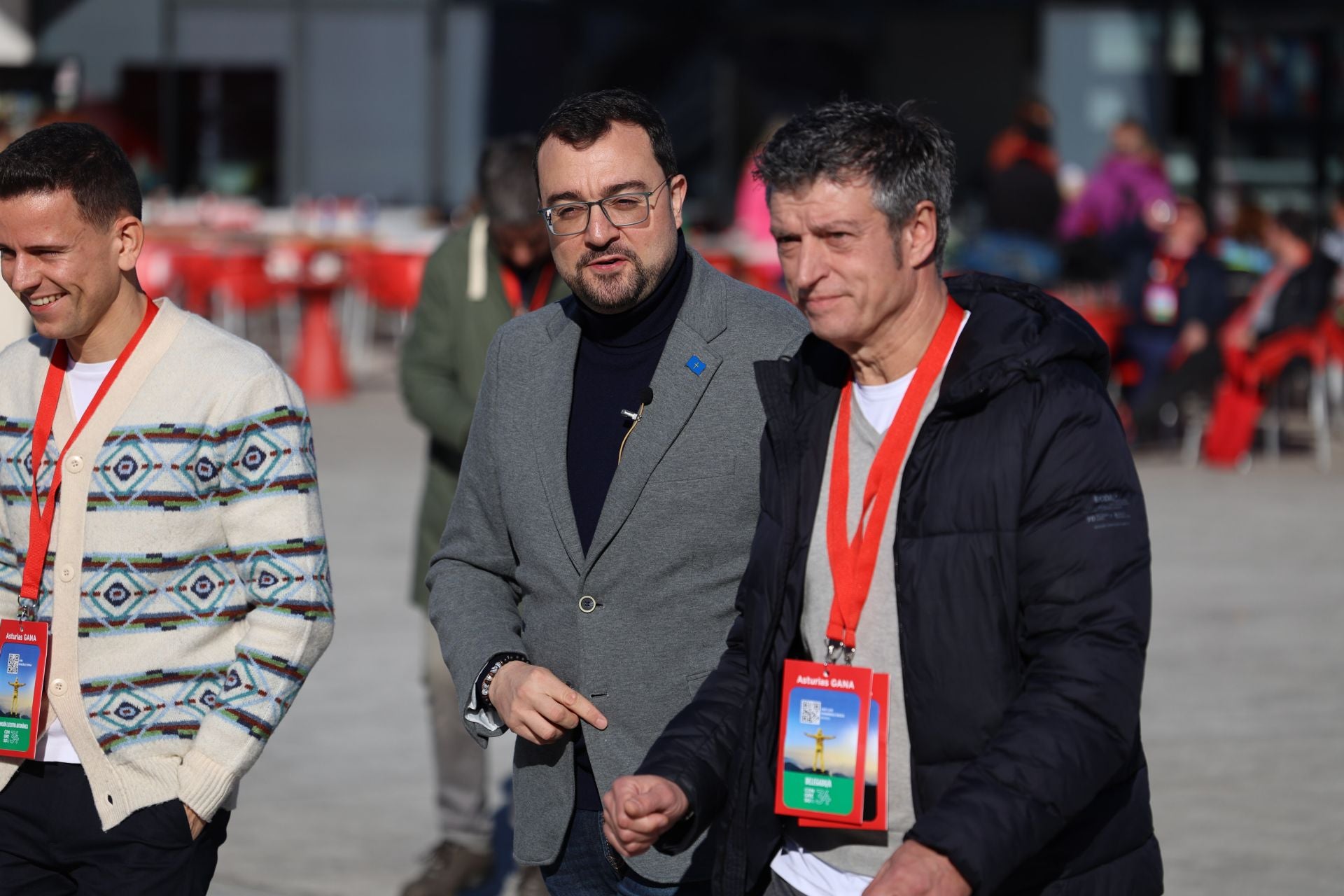 El Niemeyer de Avilés, abarrotado por el congreso socialista