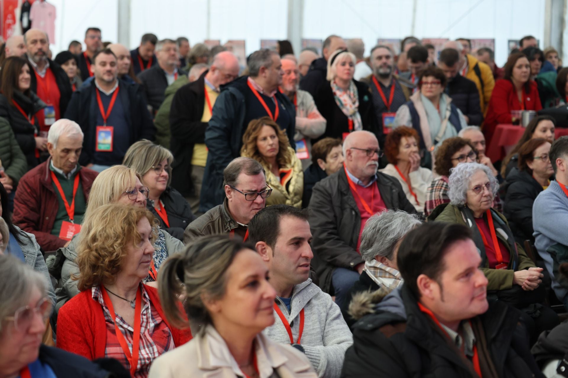 El Niemeyer de Avilés, abarrotado por el congreso socialista