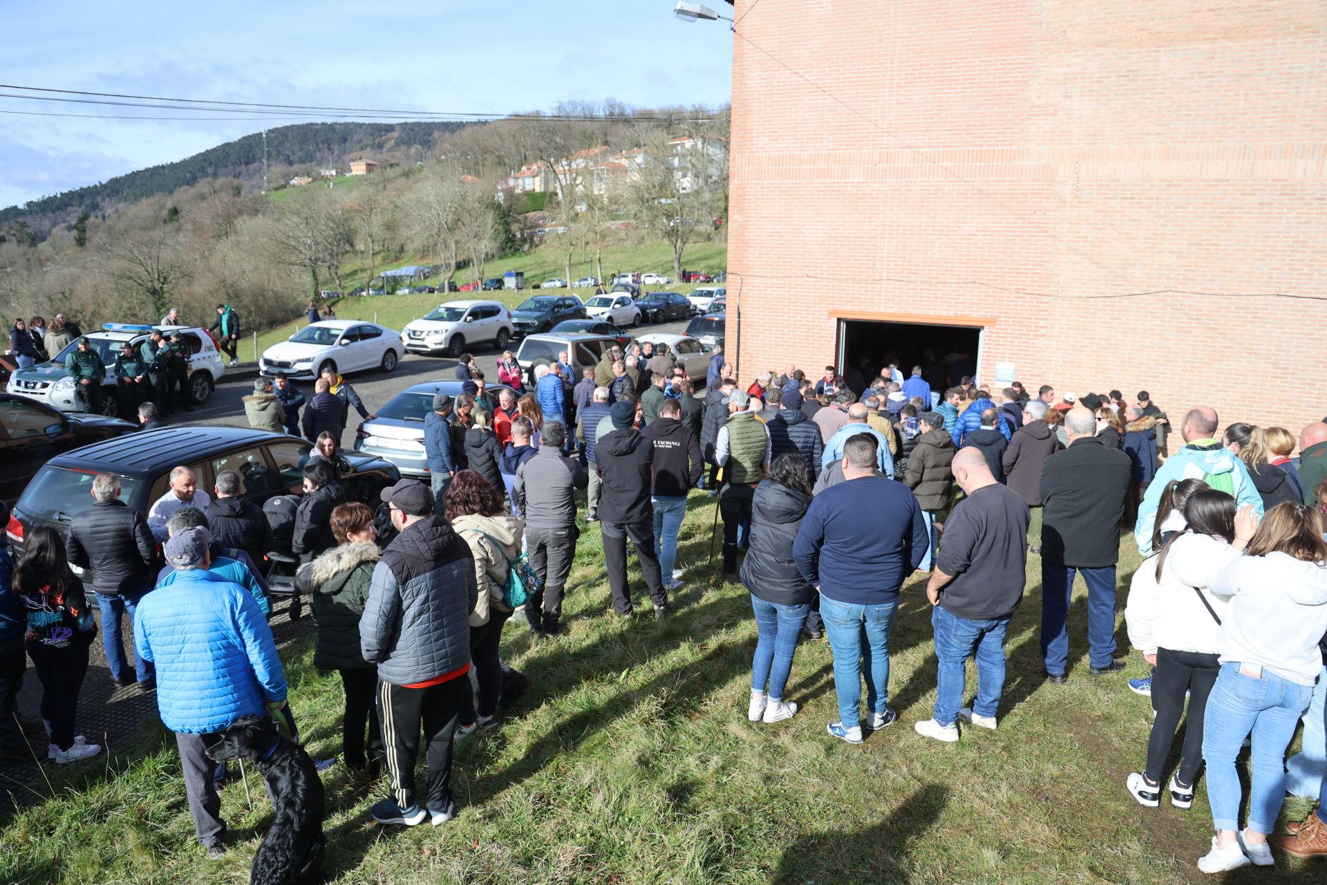 Tensión, enfado e indignación en el encuentro entre ganaderos y el Principado