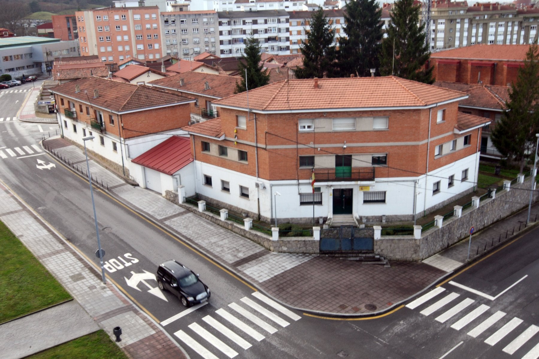 Actual cuartel de la Guardia Civil en Pola de Siero.