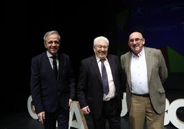 José Antonio Rodas, José Manuel Cuesta y Benedicto Iglesias, insignias de oro de este año.