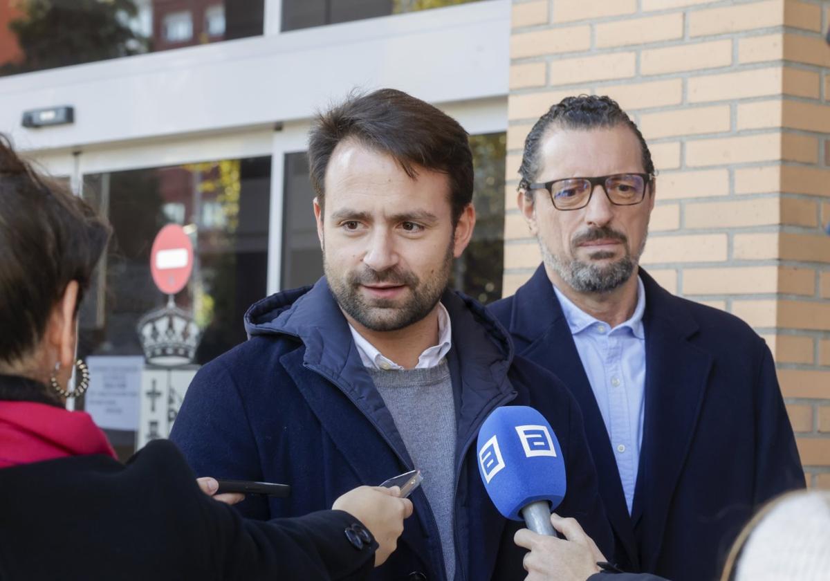 Álvaro Queipo carga contra el «decreto trampa» y pide un adelanto electoral