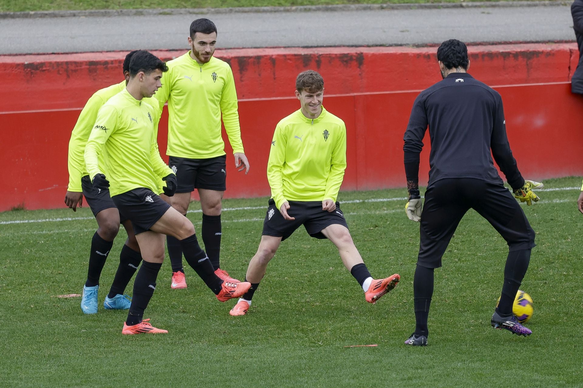 Entrenamiento del Sporting de Gijón (24-01-2025)