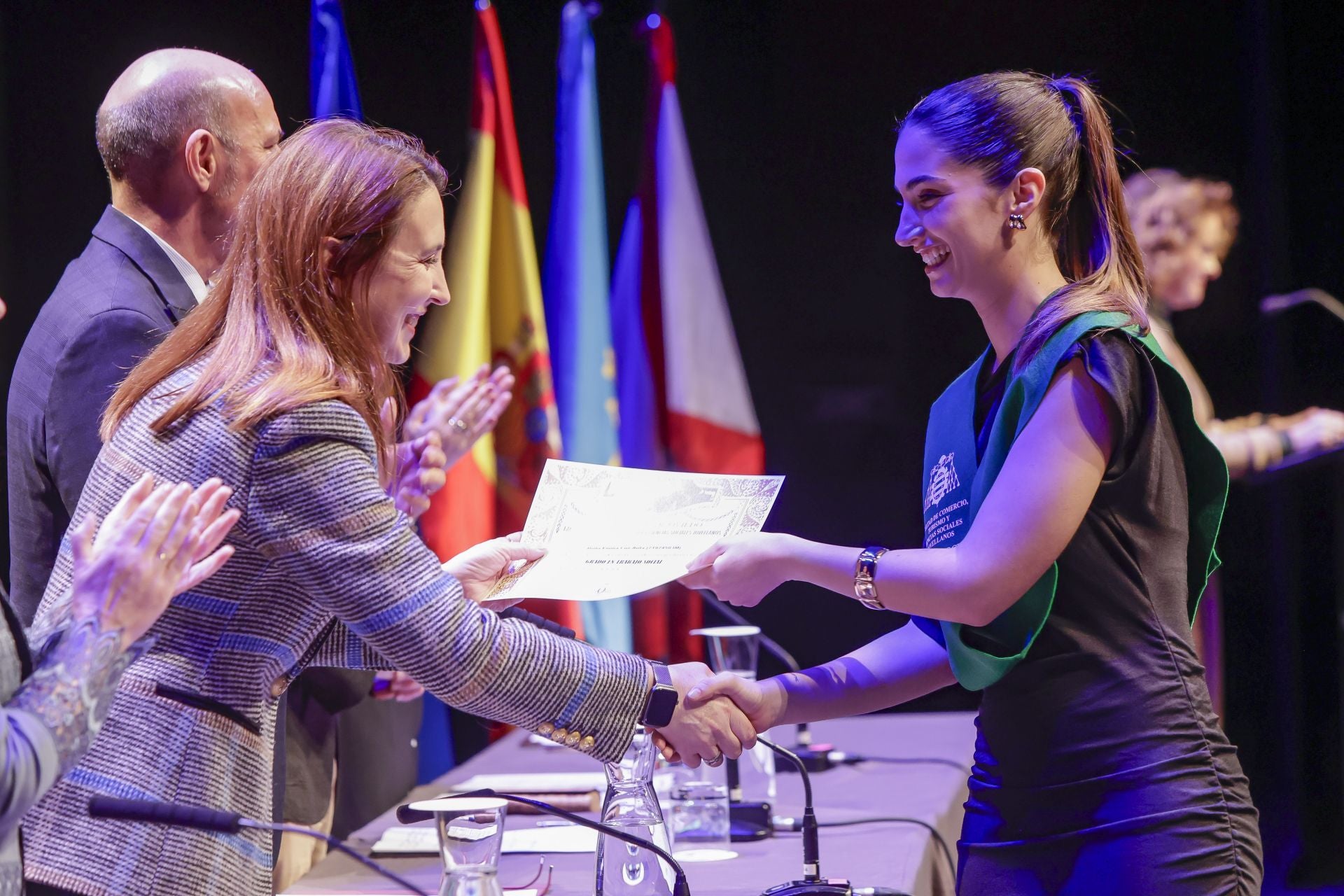 Acto de graduación de los alumnos de la Facultad de Comercio, Turismo y Ciencias Sociales Jovellanos