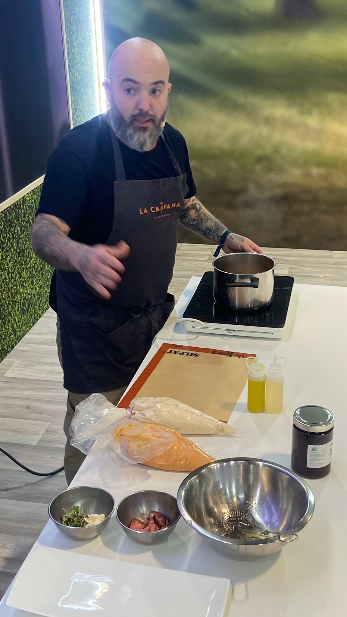 Asturias presume de gastronomía y tradición en Fitur 2025