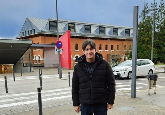 En consejero de Ciencia, Borja Sánchez, tras recibir el alta hospitalaria, en una imagen publicada en sus redes sociales.