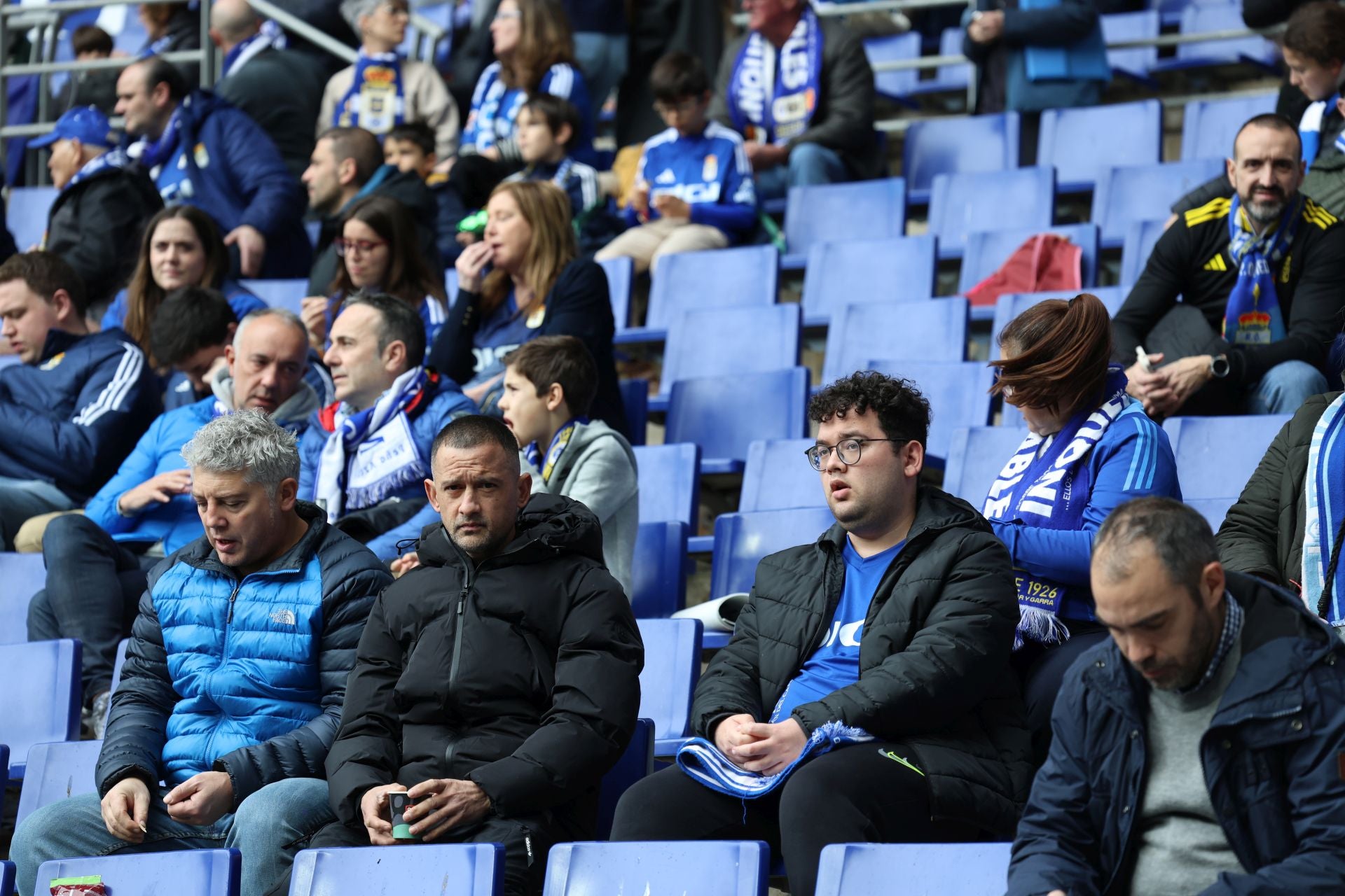 Fotos: ¿Estuviste en el Real Oviedo - Castellón? ¡Búscate!