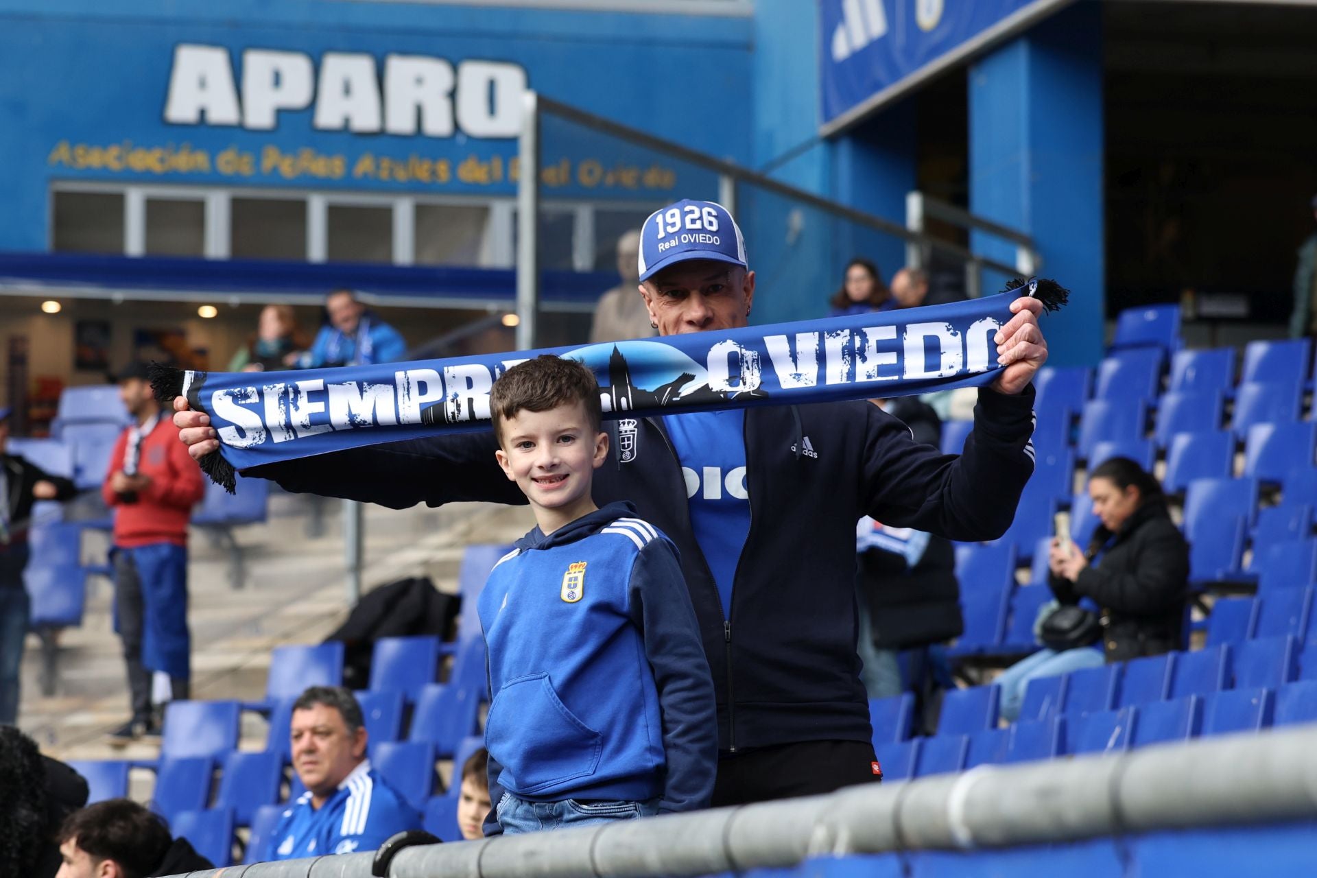 Fotos: ¿Estuviste en el Real Oviedo - Castellón? ¡Búscate!