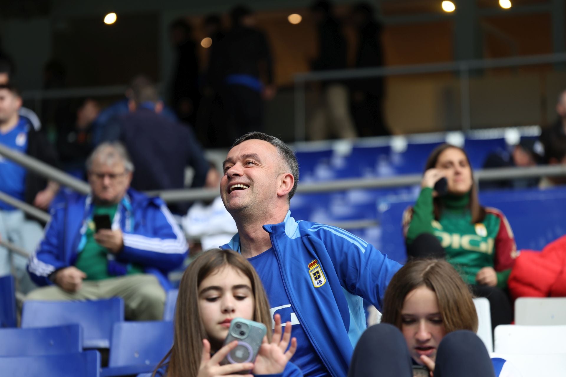 Fotos: ¿Estuviste en el Real Oviedo - Castellón? ¡Búscate!