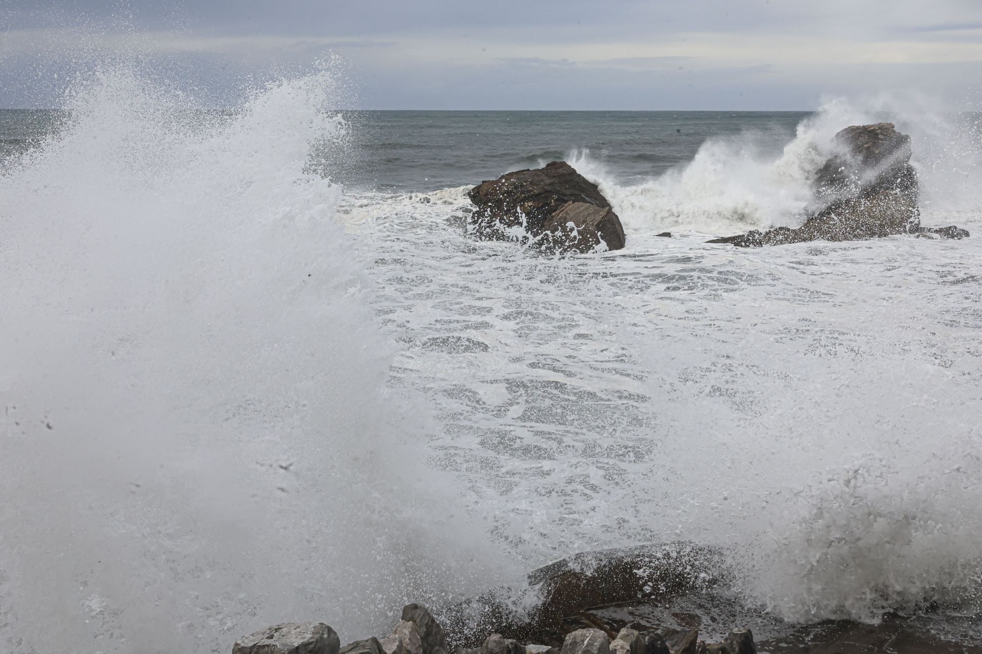 La borrasca &#039;Herminia&#039; golpea Asturias: los efectos del fuerte viento