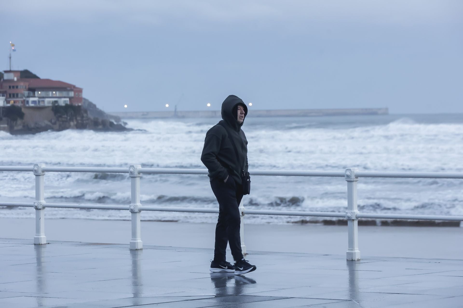 Nieve y mucho viento en Asturias por los últimos coletazos de &#039;Herminia&#039;