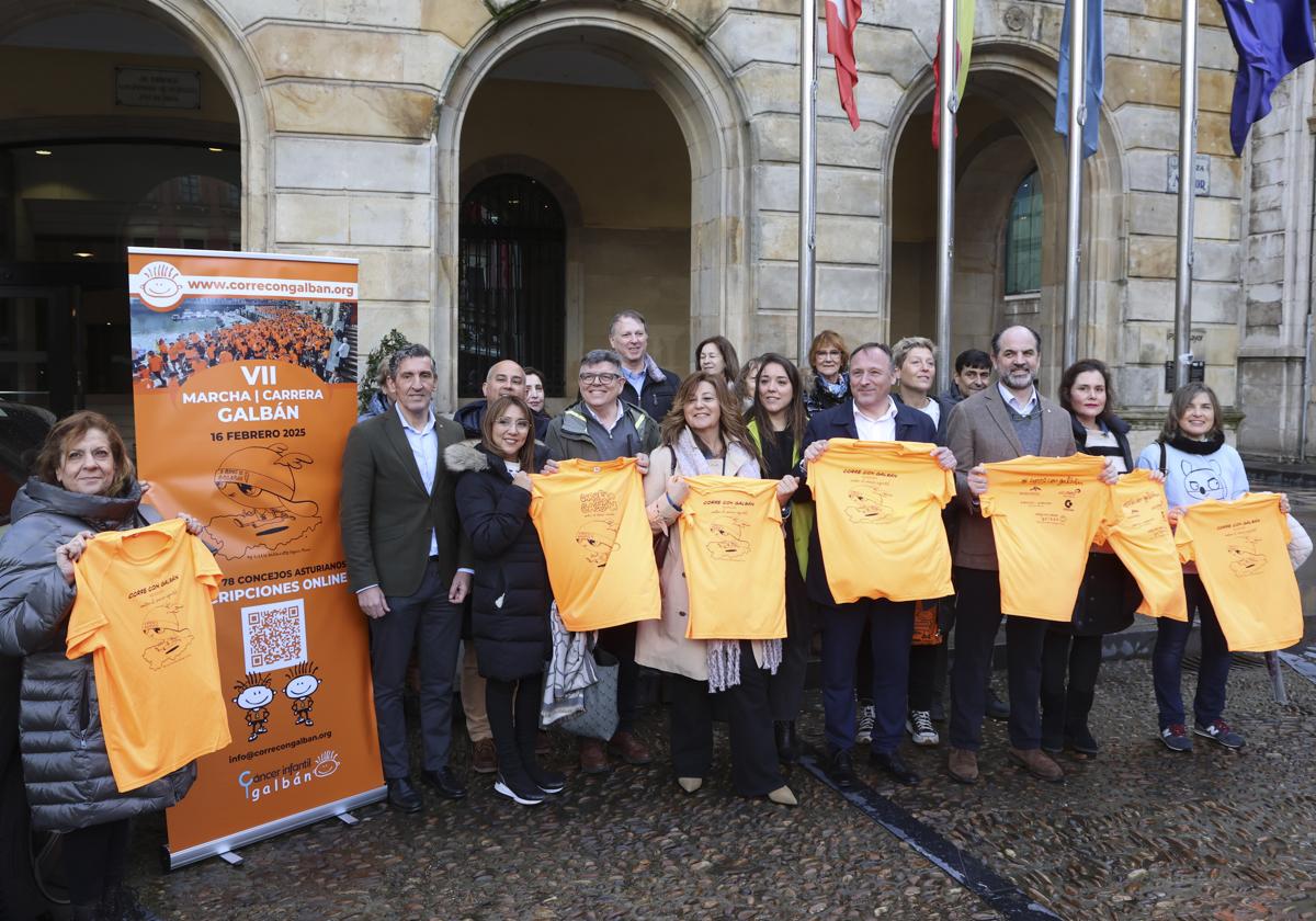 Presentación de la VII Marcha-Carrera Galbán en el Ayuntamiento de Gijón.