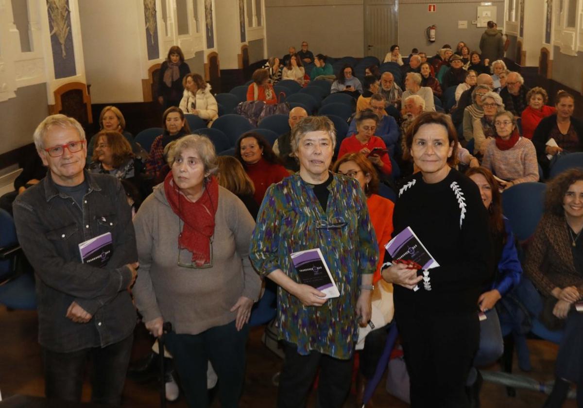 Ángel de la Calle, Dulce Gallego, María José Capellín y Carmen Moriyón, en el Antiguo Instituto.