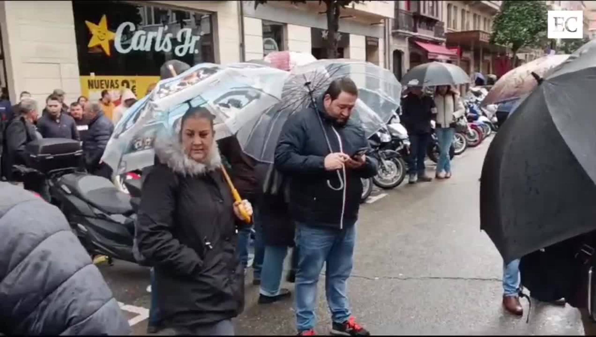 Los ganaderos de Tineo protestan ante la Junta por la crisis de la tuberculosis bovina