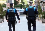 Dos policías locales de Oviedo, condenados por abofetear a un vecino