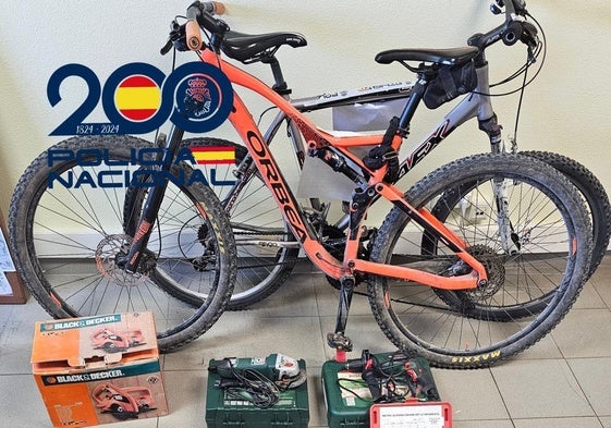 Dos bicicletas y varias herramientas robadas en trasteros de Gijón.