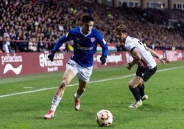 Nico Serrano, con el Athletic, en el partido que disputó el navarro en la Copa frente al Logroñés.