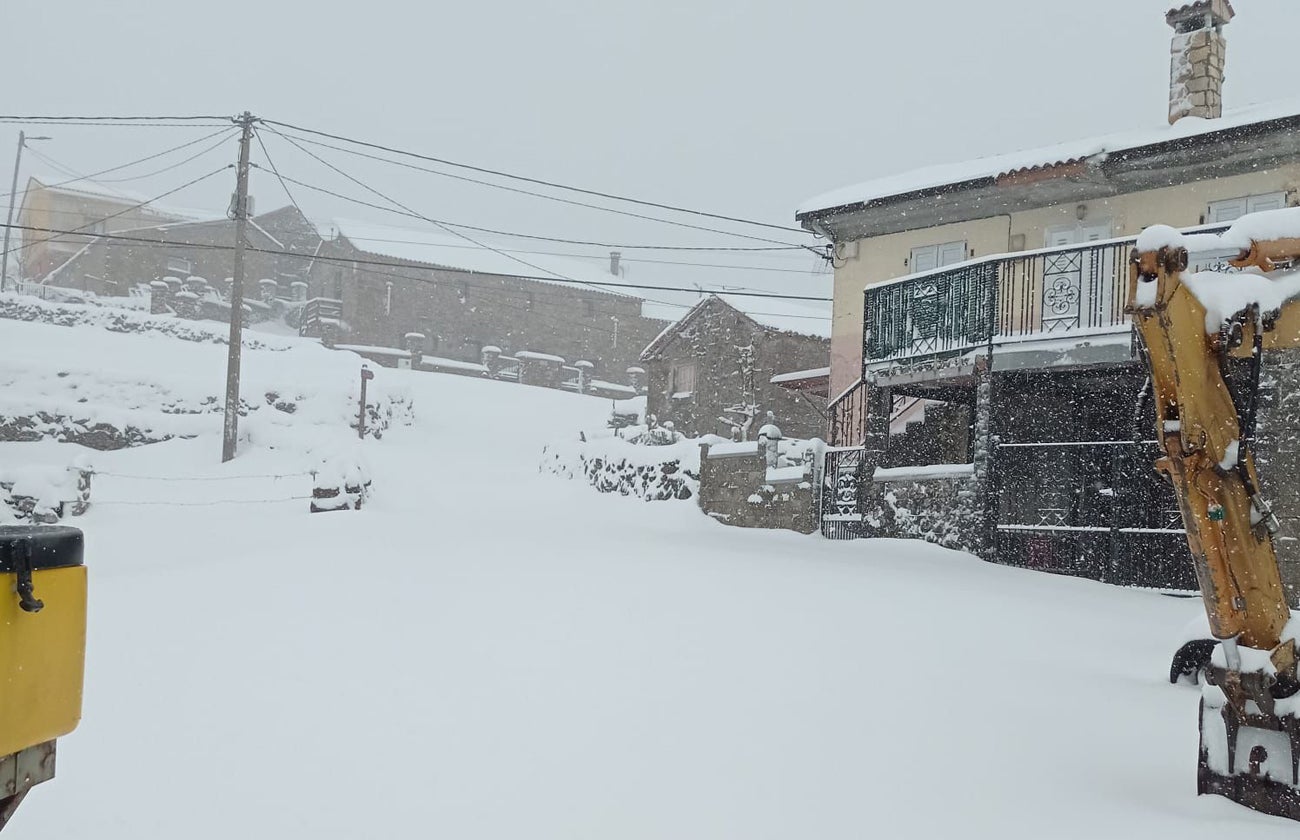 Nieve, mucho viento y fuerte oleaje en Asturias por cupla de &#039;Ivo&#039;