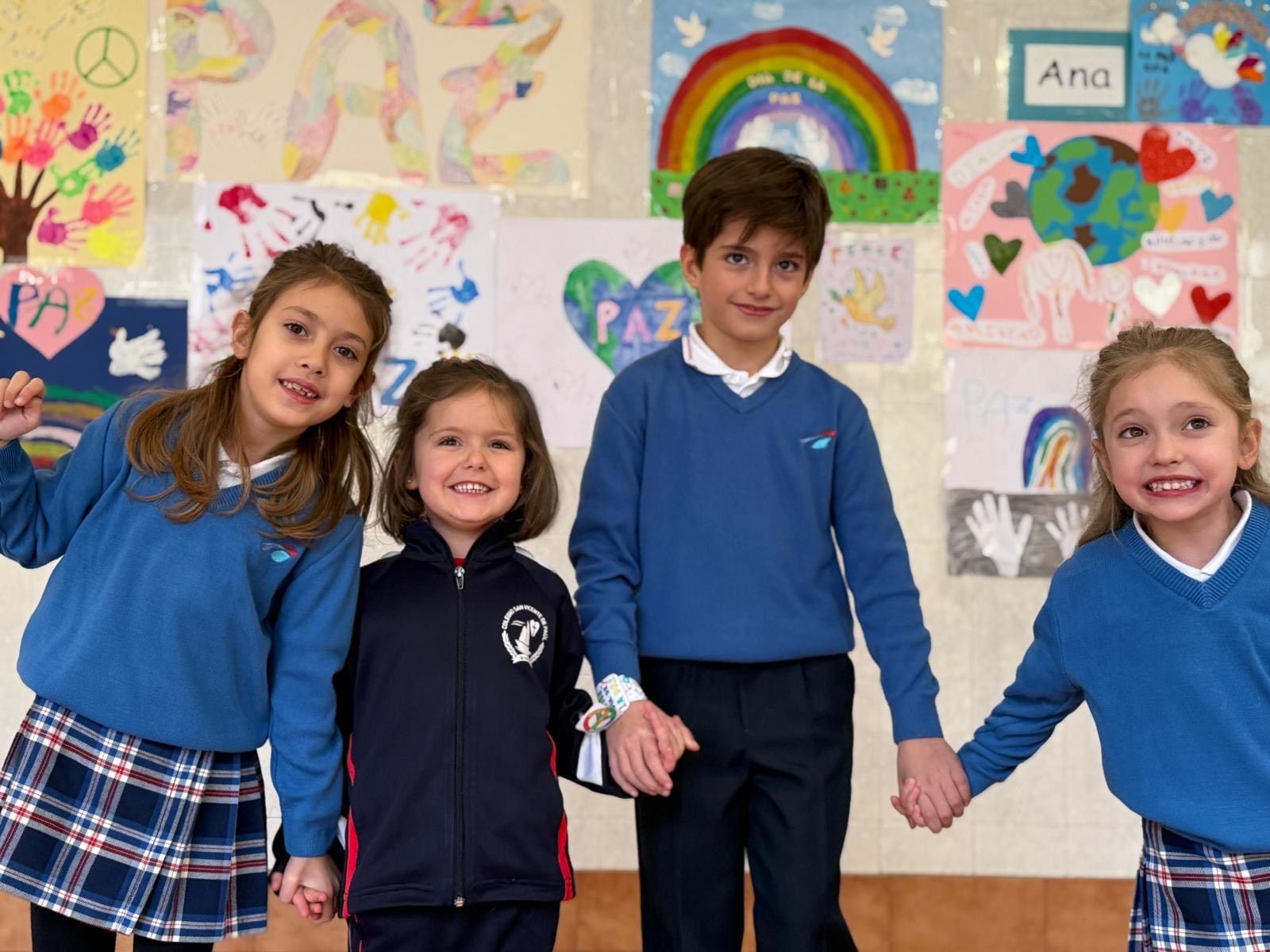 En imágenes: así celebraron los escolares de Gijón el día de la paz