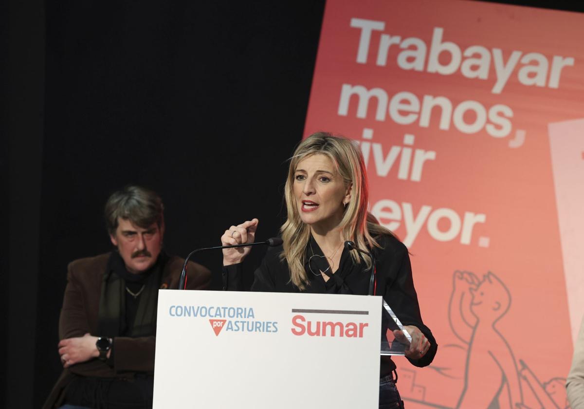 Yolanda Díaz alza la voz en Gijón por la reducción de la jornada