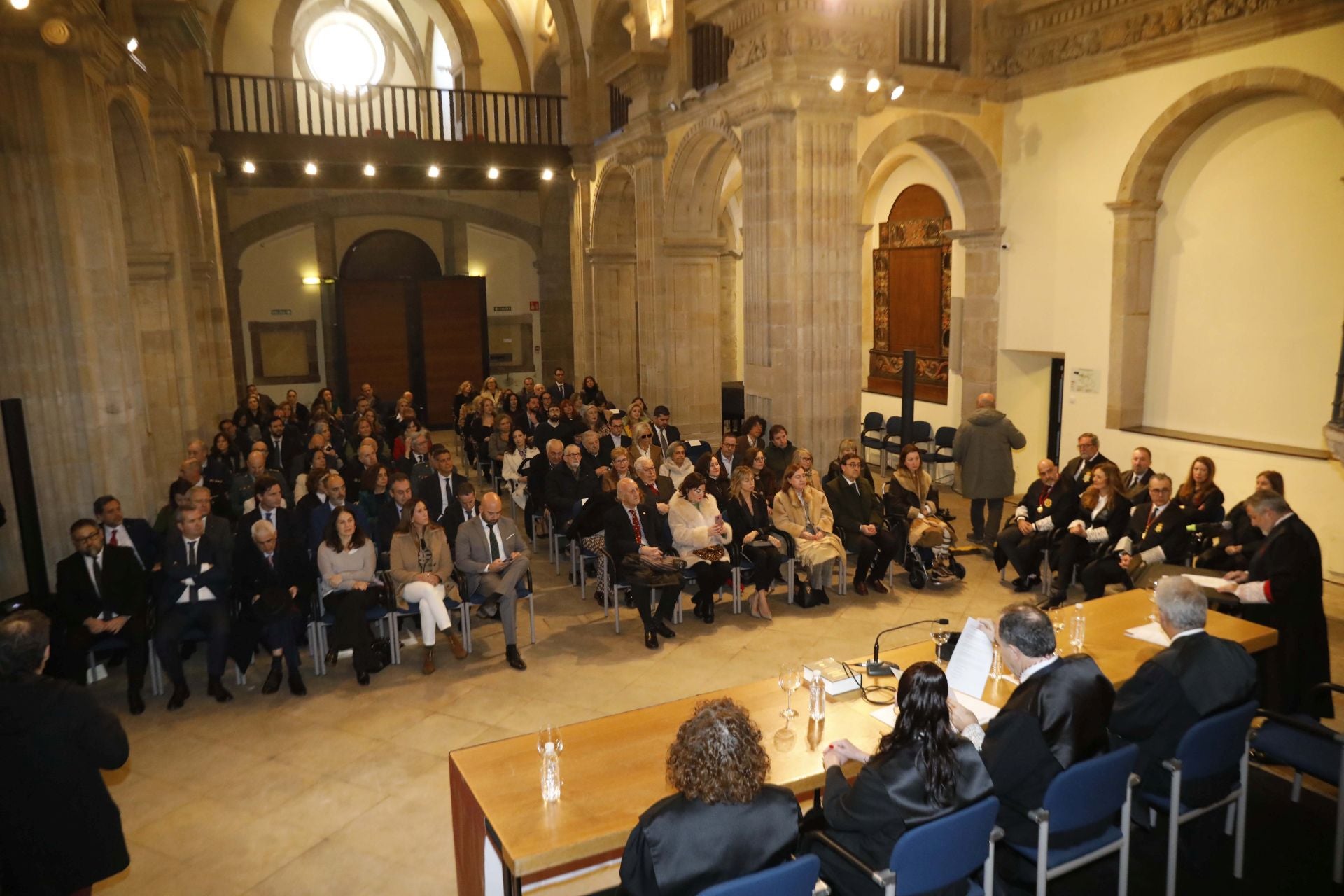 Gijón celebra la toma de posesión de Benigno Villarejo como decano del Colegio de la Abogacía