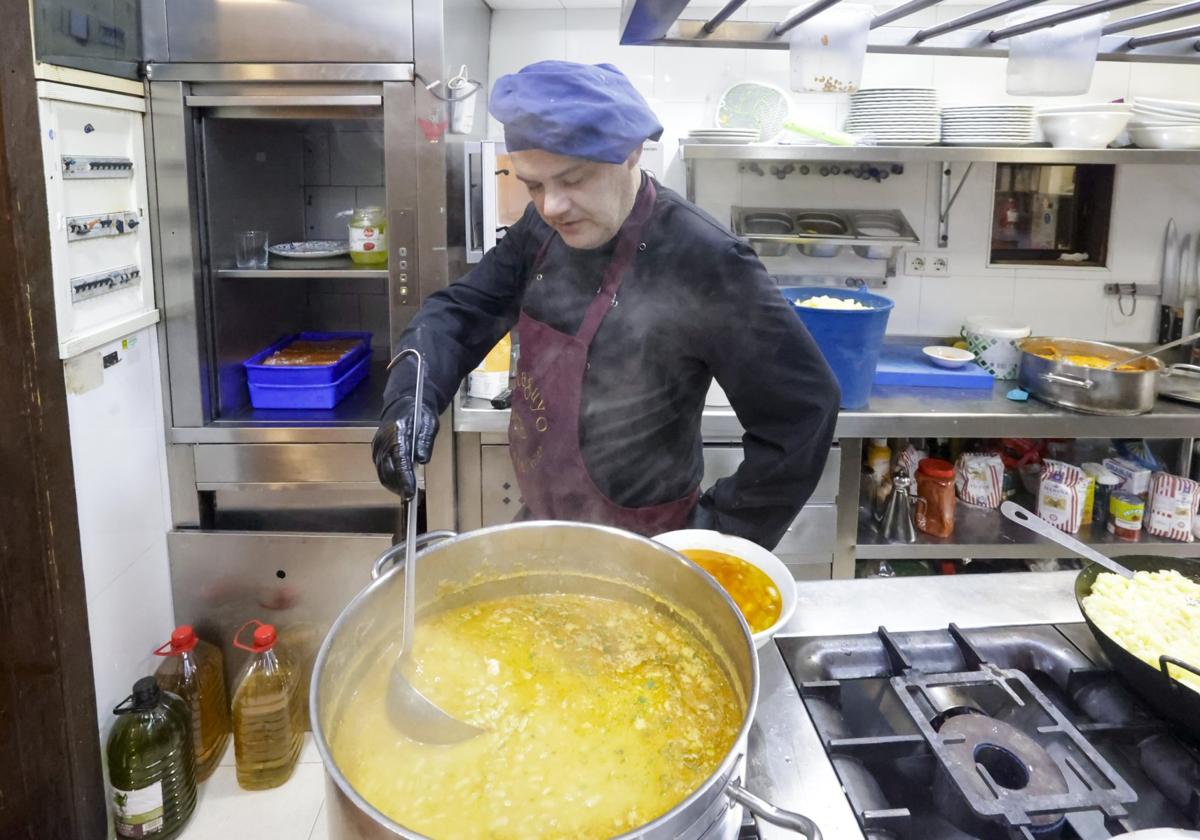 Preparando una fabada en el Tataguyo.