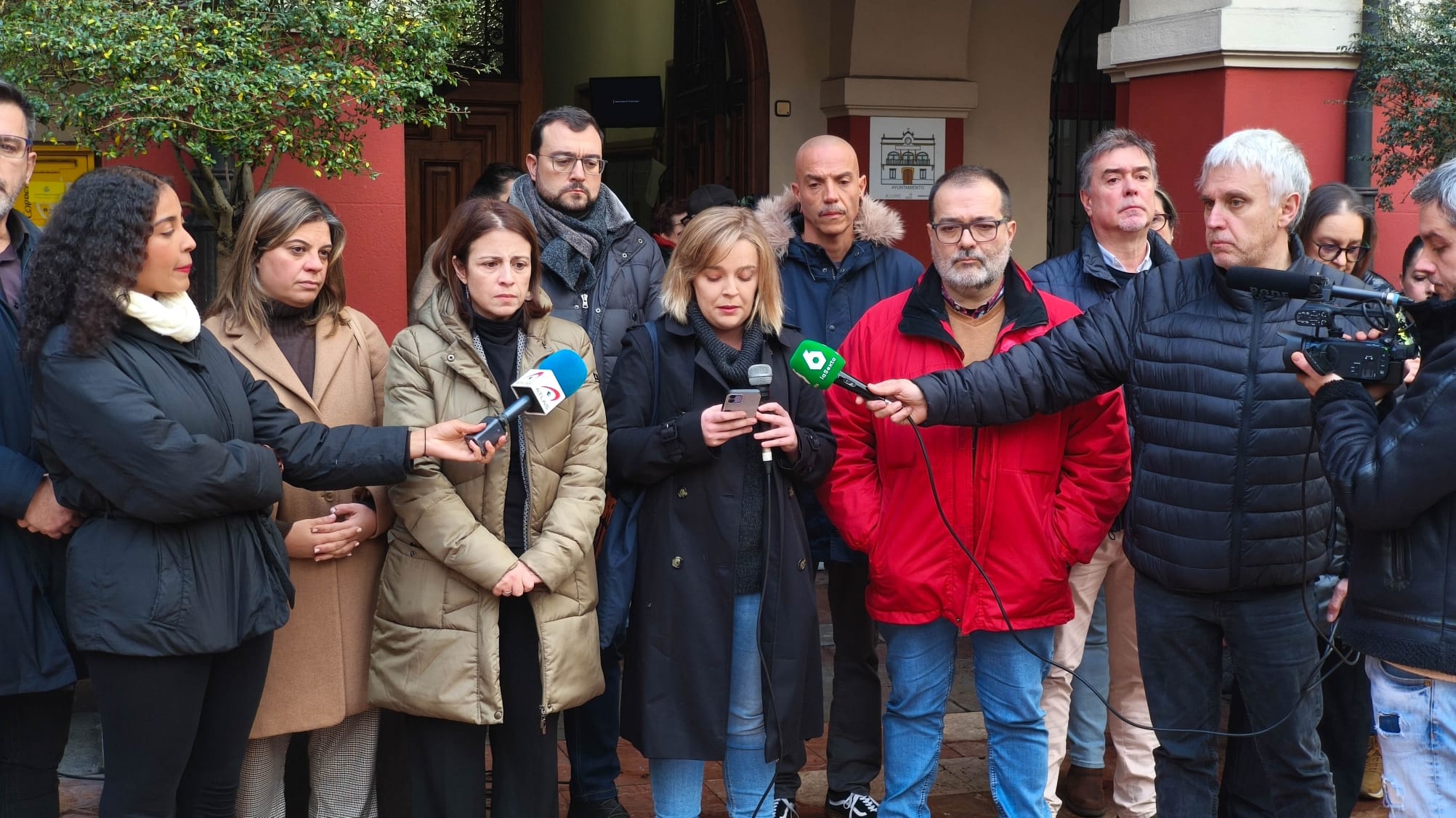 Multitudinaria manifestación en Langreo en repulsa por el asesinato machista