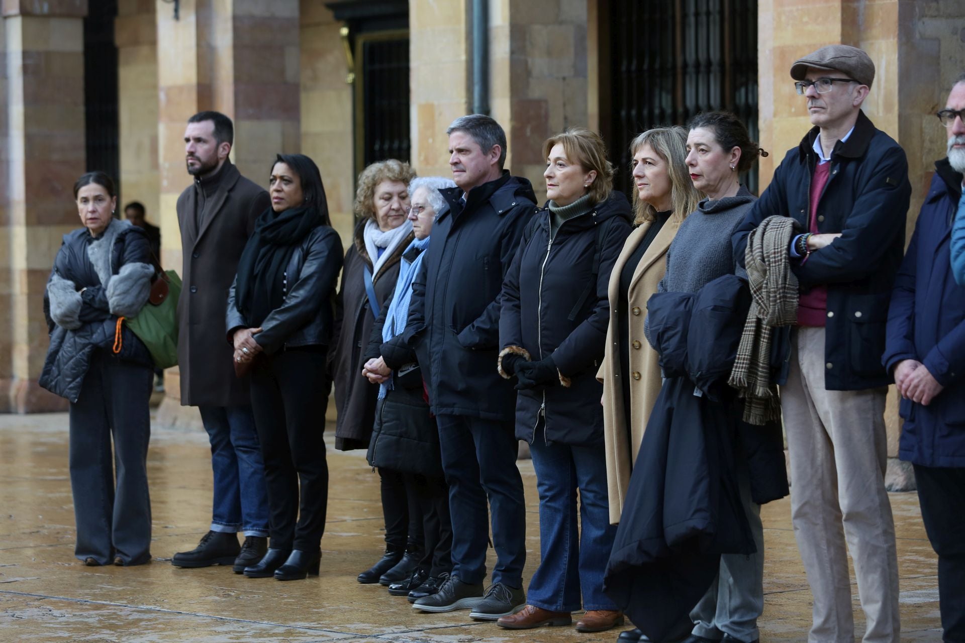 Multitudinaria manifestación en Langreo en repulsa por el asesinato machista