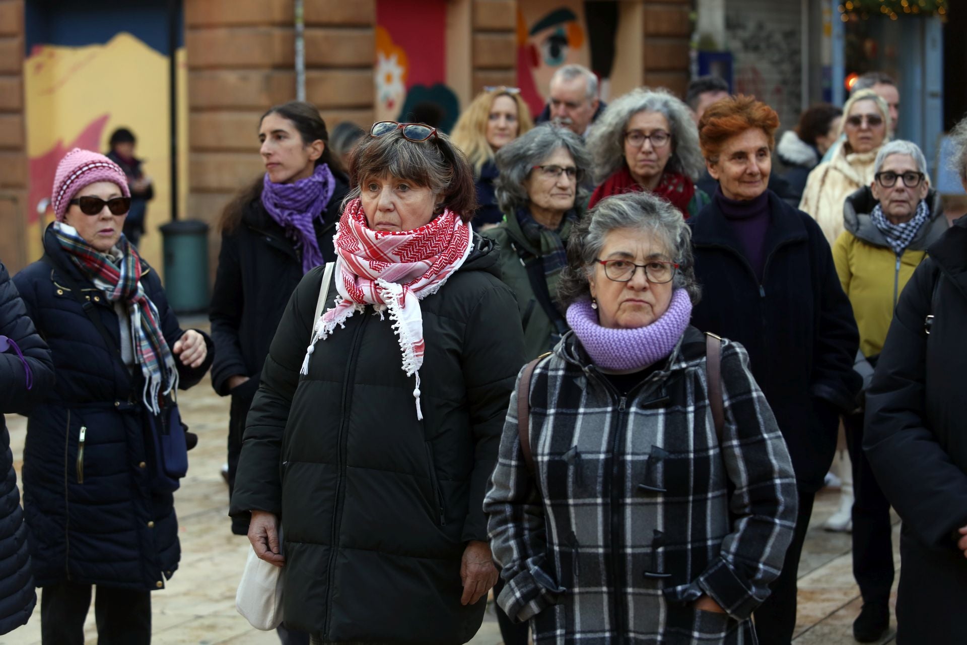 Multitudinaria manifestación en Langreo en repulsa por el asesinato machista