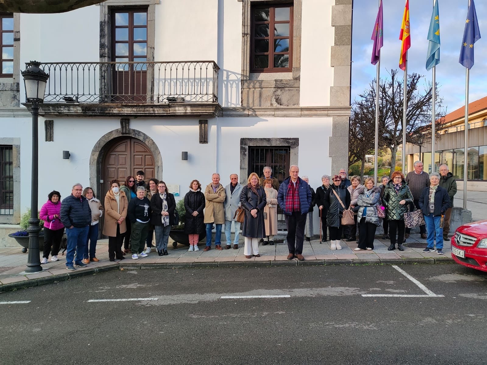 Multitudinaria manifestación en Langreo en repulsa por el asesinato machista