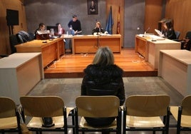 La doctora, ante el tribunal del Juzgado de lo Penal número 2.