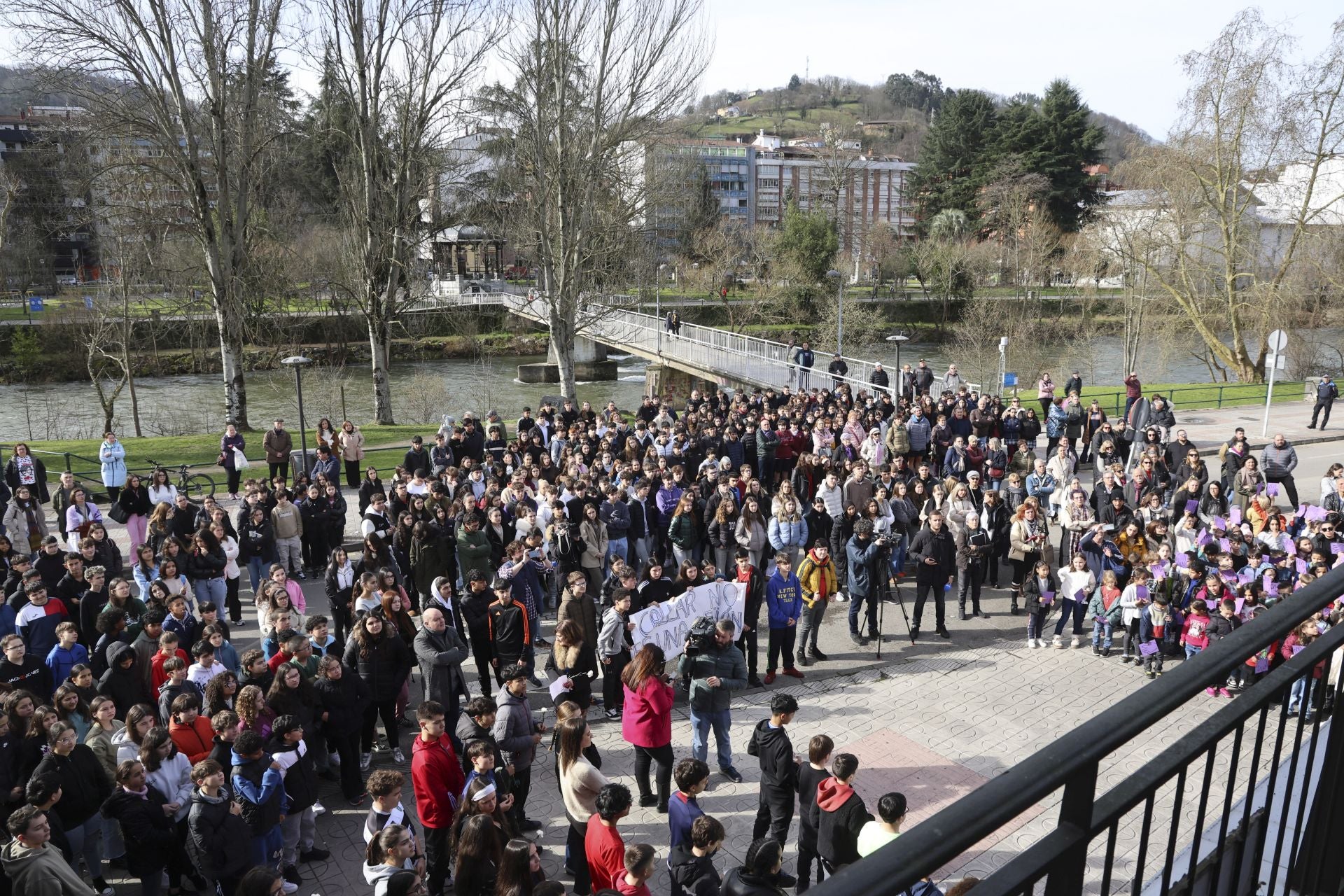 Clamor entre los niños de Langreo contra el crimen de Karilenia