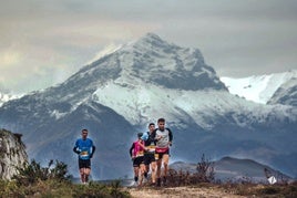 Participantes en una de las pasadas ediciones de la Kangas Mountain, que cumple once años.