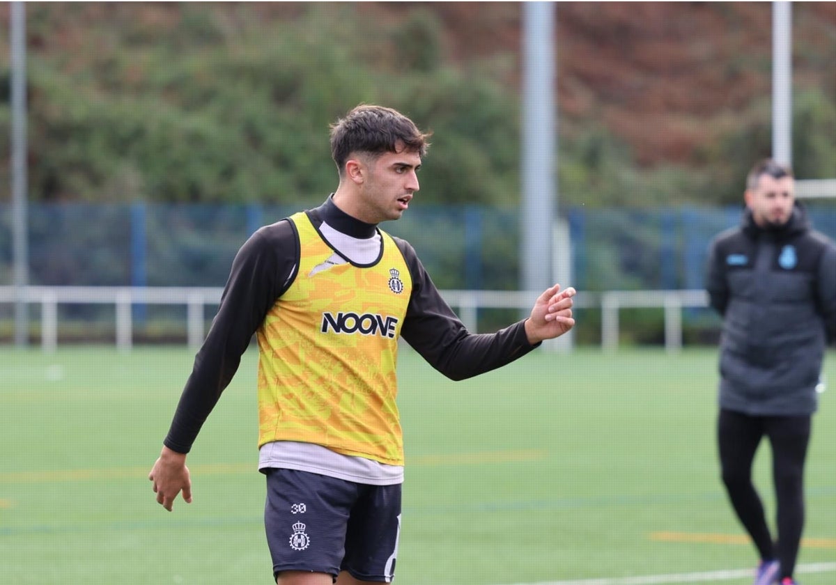 Palacín, esta mañana en el entrenamiento del Real Avilés en La Toba.