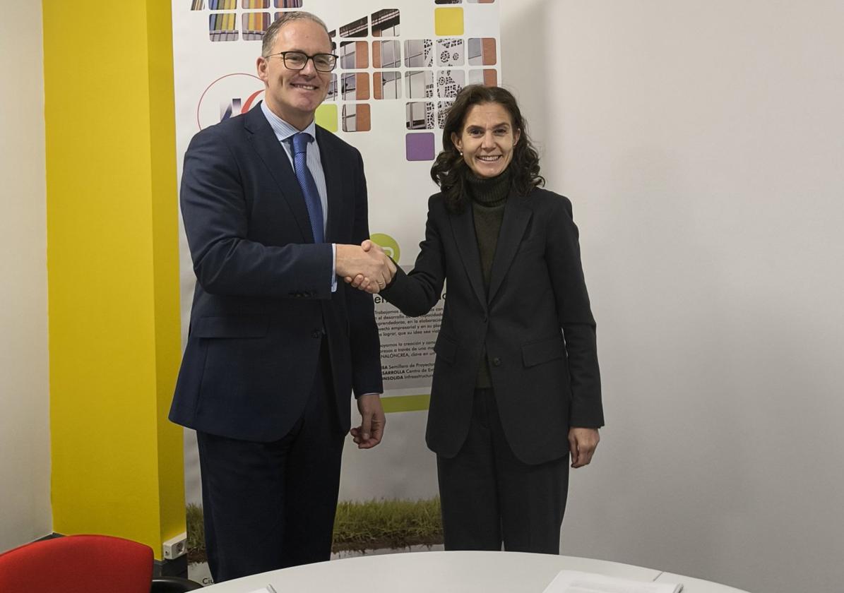 Ignacio Iglesias y Liliana Valdés, ayer, en Valnalón.