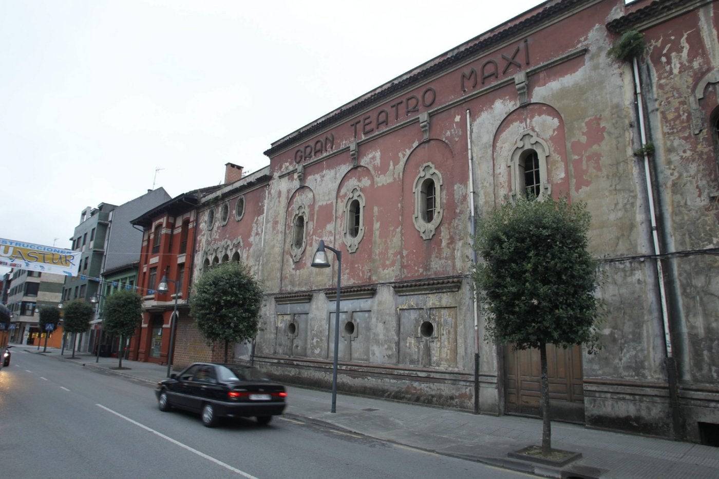 Imagen de archivo del antiguo Cine Maxi, en Laviana.