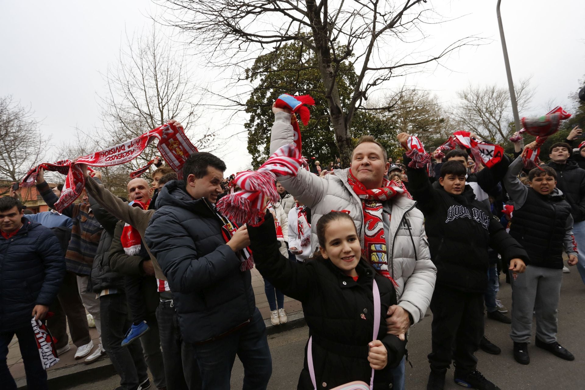 ¿Estuviste animando al Sporting frente al Eibar? ¡Búscate!