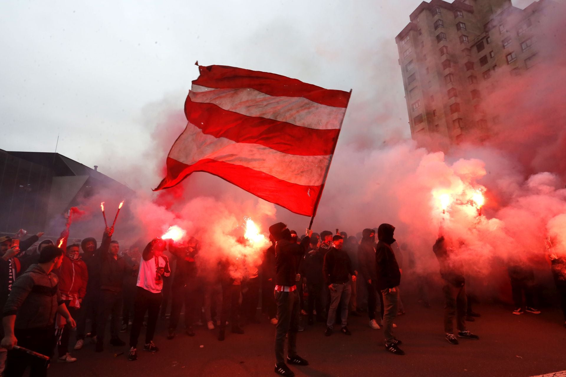 ¿Estuviste animando al Sporting frente al Eibar? ¡Búscate!