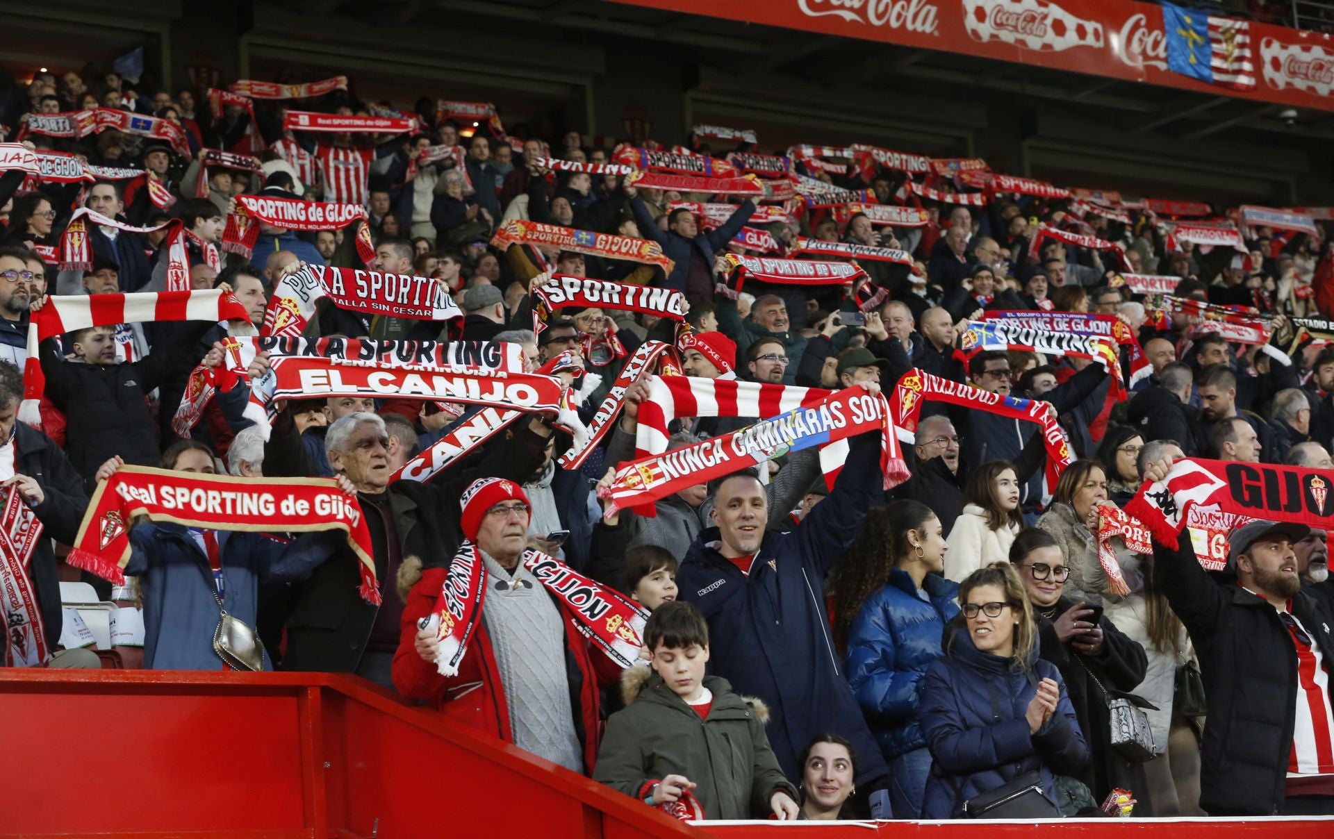 ¿Estuviste animando al Sporting frente al Eibar? ¡Búscate!