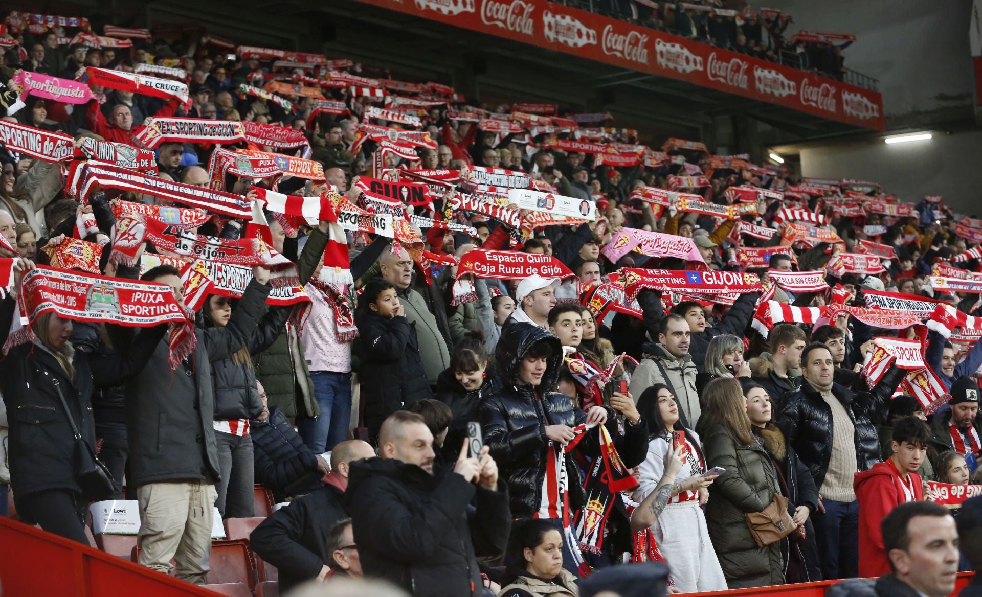 ¿Estuviste animando al Sporting frente al Eibar? ¡Búscate!