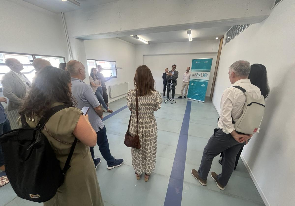 Acto de inauguración del centro de investigación de la IA, en la antigua Casa de Cultura de Lugones, el pasado julio.