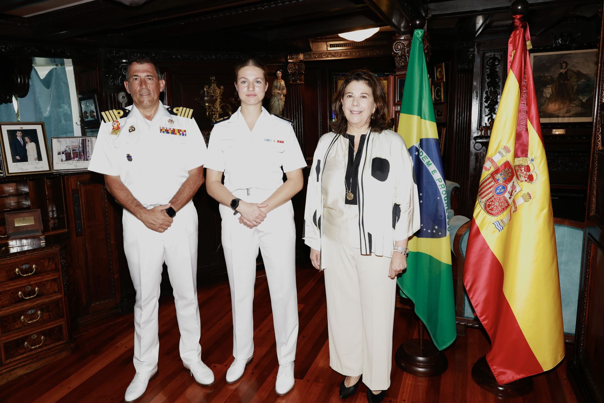 La Princesa Leonor llega a Brasil: las imágenes en la primera escala de América del buque Juan Sebastián Elcano