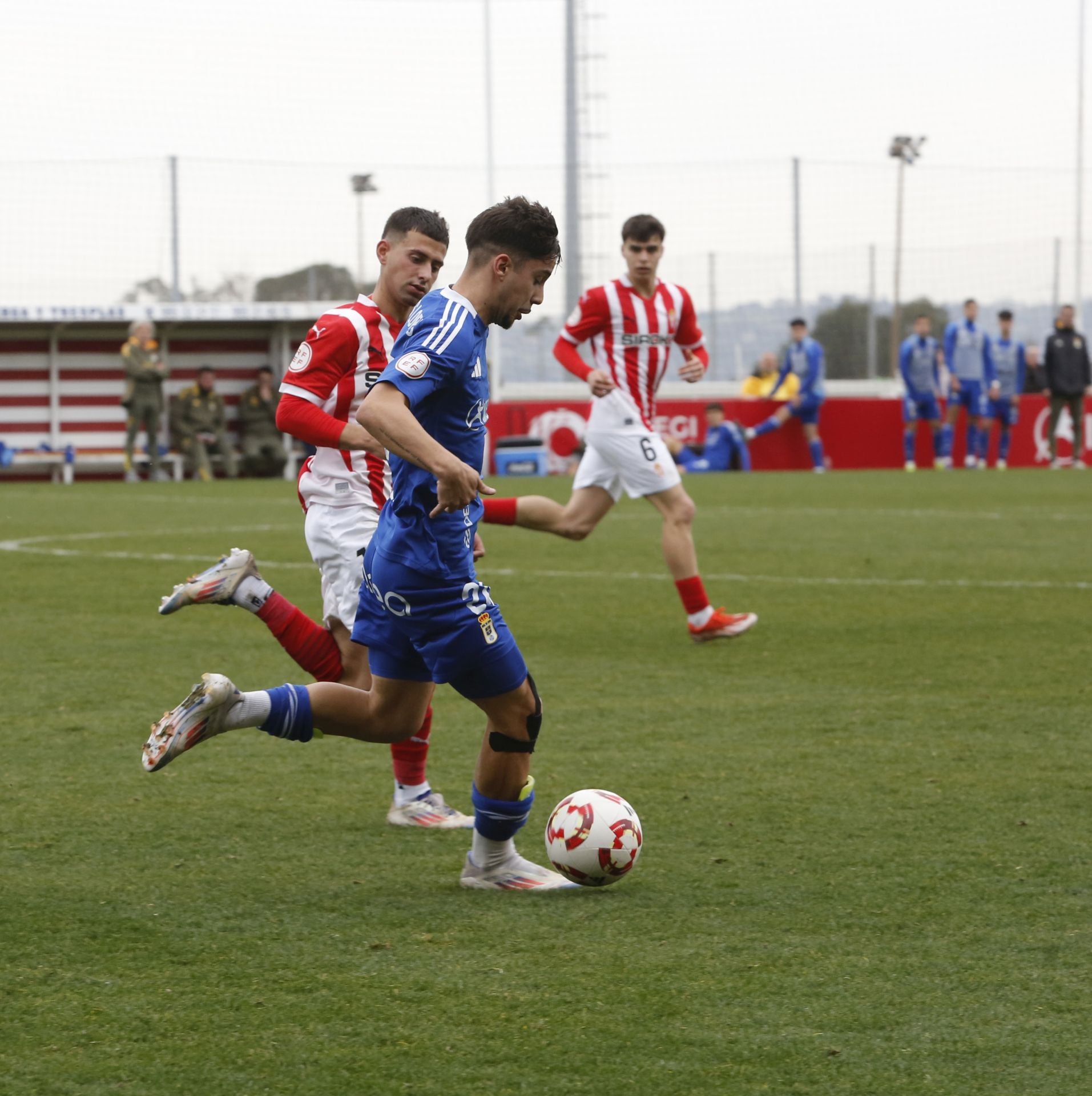 Sporting Atlético 3 - 3 Oviedo Vetusta, en imágenes