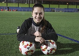 Ángela Ávila, ayer en el entrenamiento del Avilés Femenino.