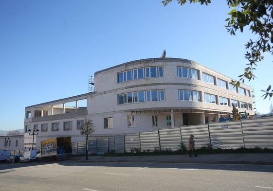El nuevo IES de La Corredoria, que abrirá sus puertas el próximo curso.