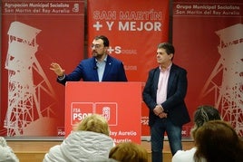 Adrián Barbón con Martín Ardines, este viernes.
