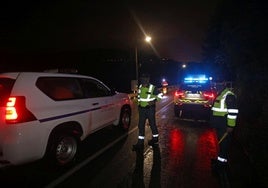 La Guardia Civil en el accidente en El Escamplero.