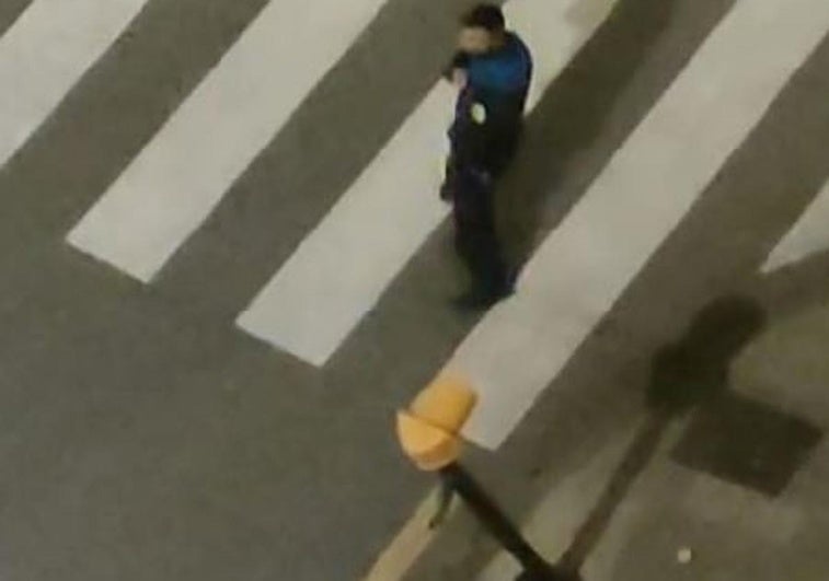 Destroza un semáforo en Nuevo Gijón de madrugada y se da a la fuga